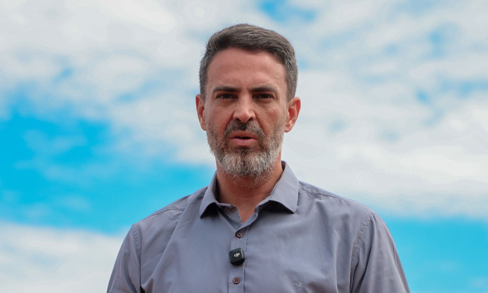 De acordo com o prefeito, além do asfalto ser refeito, o serviço terá leito, sub-leito e drenagem