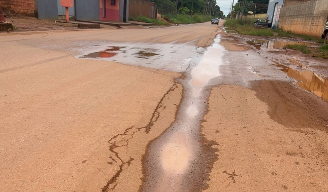 Vistorias técnicas realizadas pela Seinfra constataram que os serviços envolveram abertura de valas e lançamento de material sem a devida compactação