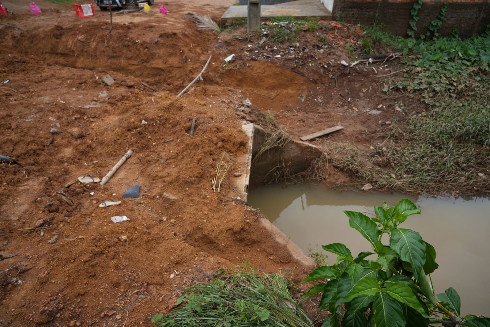 Programa Cidade Limpa já desobstruiu mais de mil bocas de lobo em 11 meses de trabalho