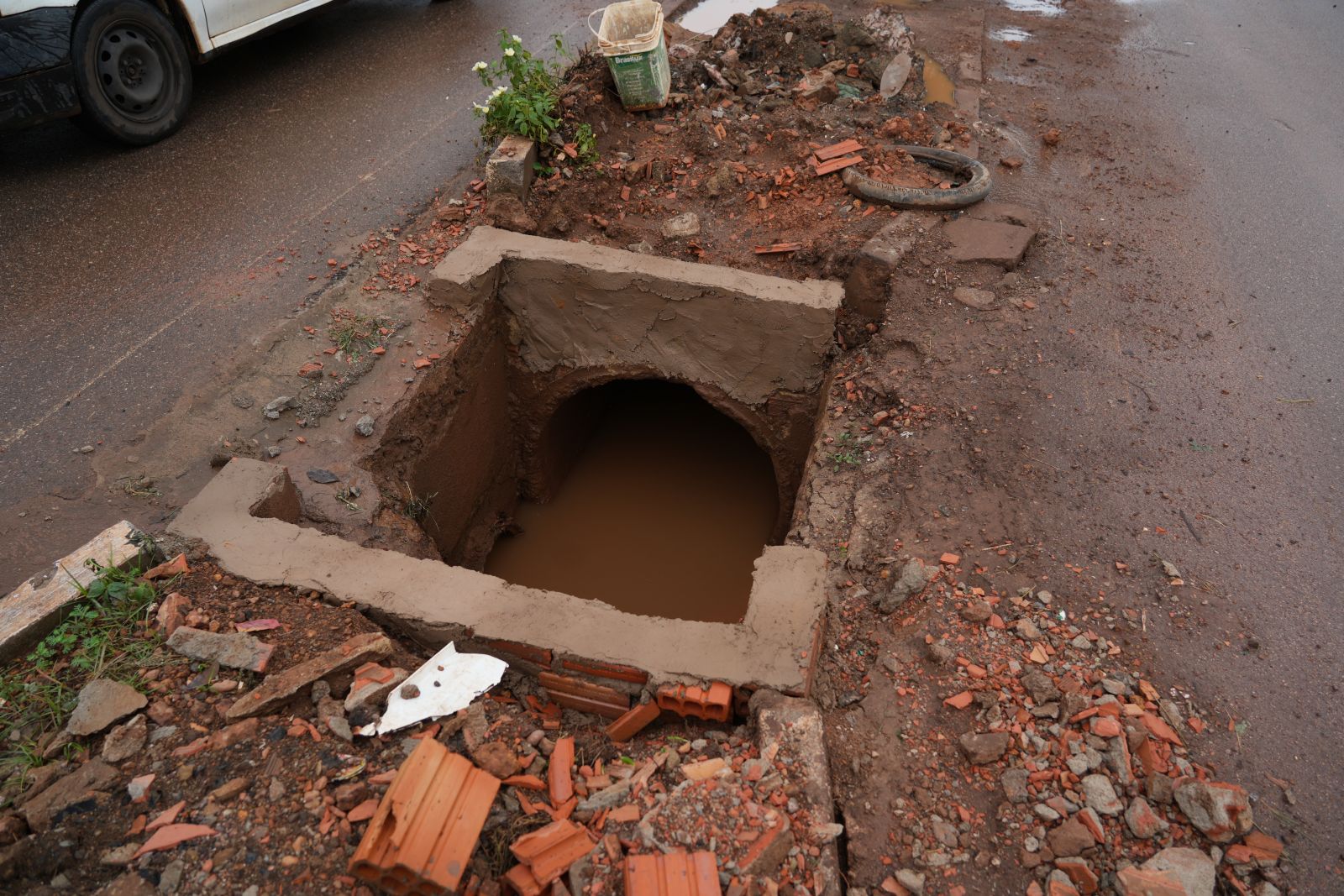 Obra no sistema de drenagem da avenida Rio de Janeiro também apresenta resultados