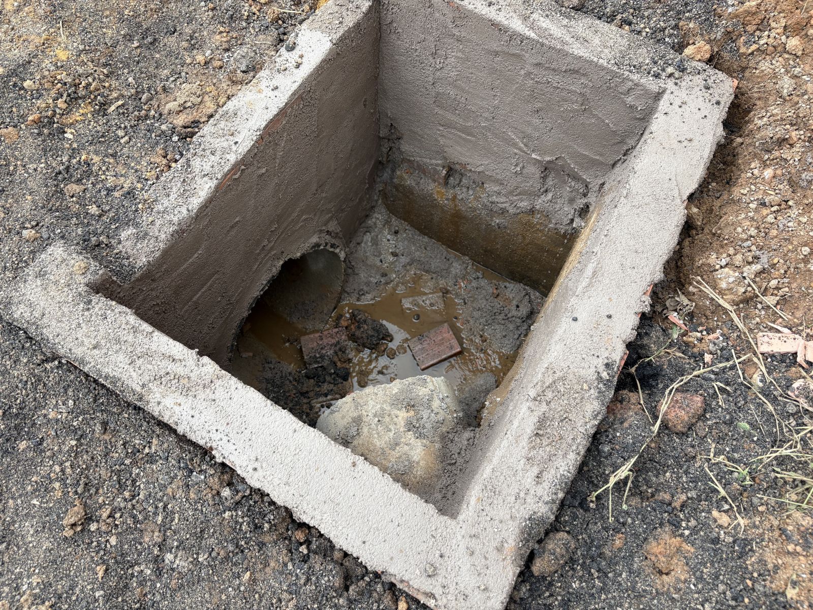 No bairro Aeroclube, equipes Seinfra realizaram intervenções que reforçaram o sistema de escoamento