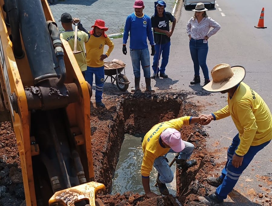 Equipes da Seinfra já concluíram a desobstrução da rede de esgoto